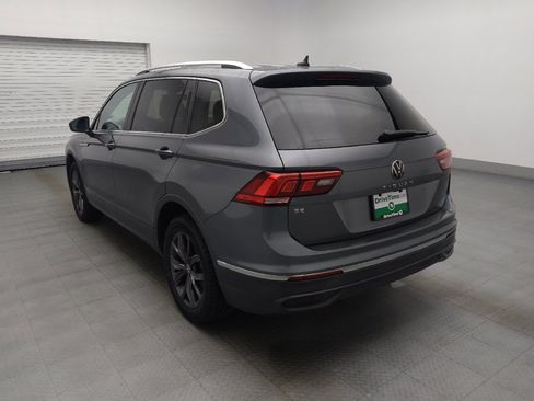 Used 2022 Volkswagen Tiguan SE FWD image 5