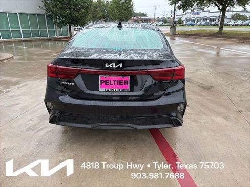 Certified 2024 Kia Forte LXS FWD image 8