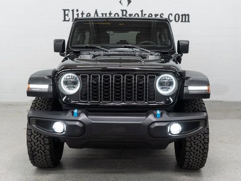 Used 2025 Jeep Wrangler Unlimited Rubicon 4xe AWD/4WD image 4