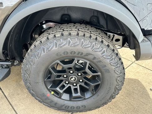 New 2026 Ford Bronco Badlands AWD/4WD image 25
