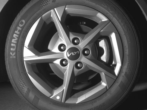 Used 2025 Kia K4 LXS image 13