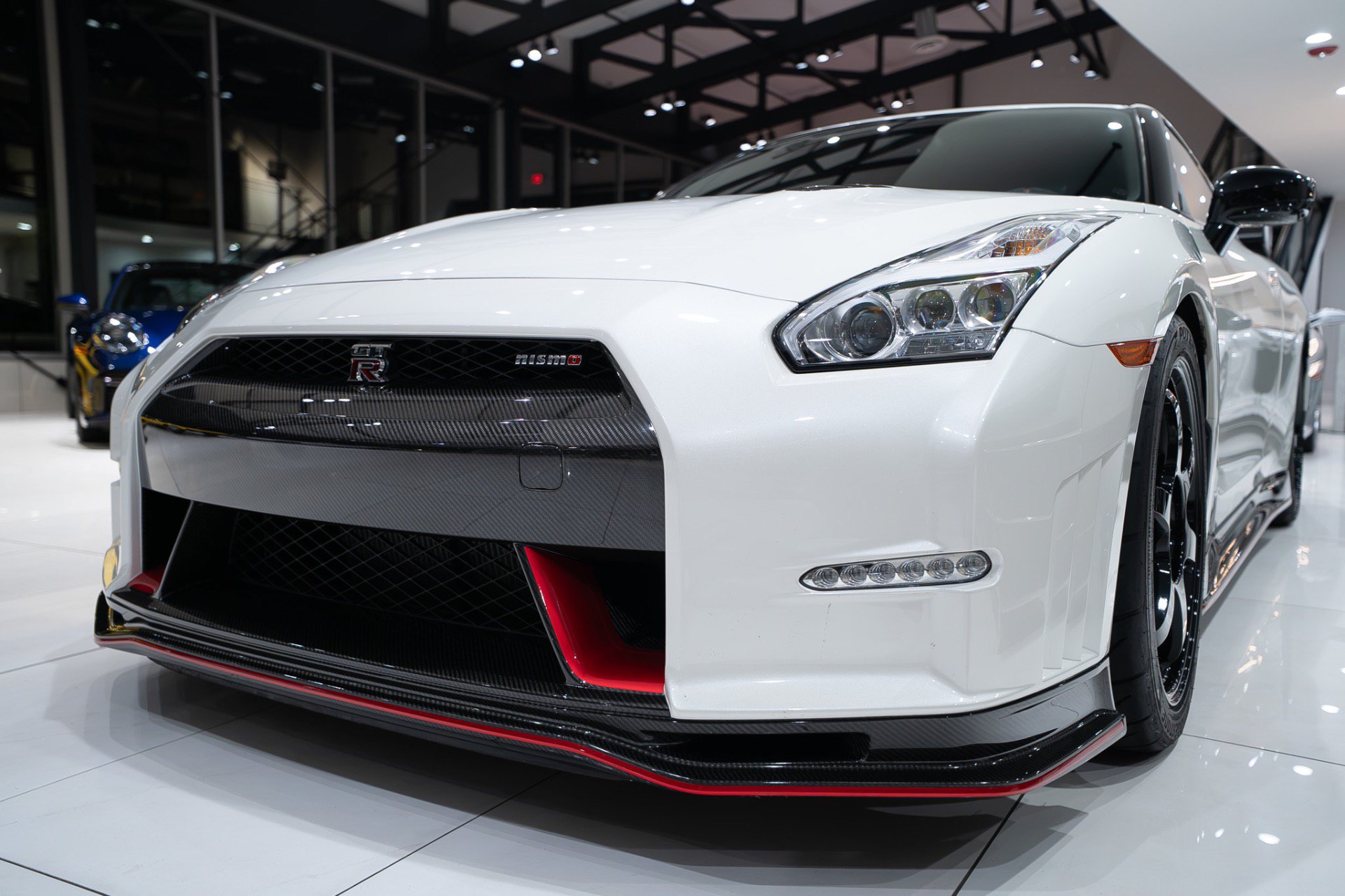Used 2016 Nissan GT-R NISMO AWD/4WD image 41