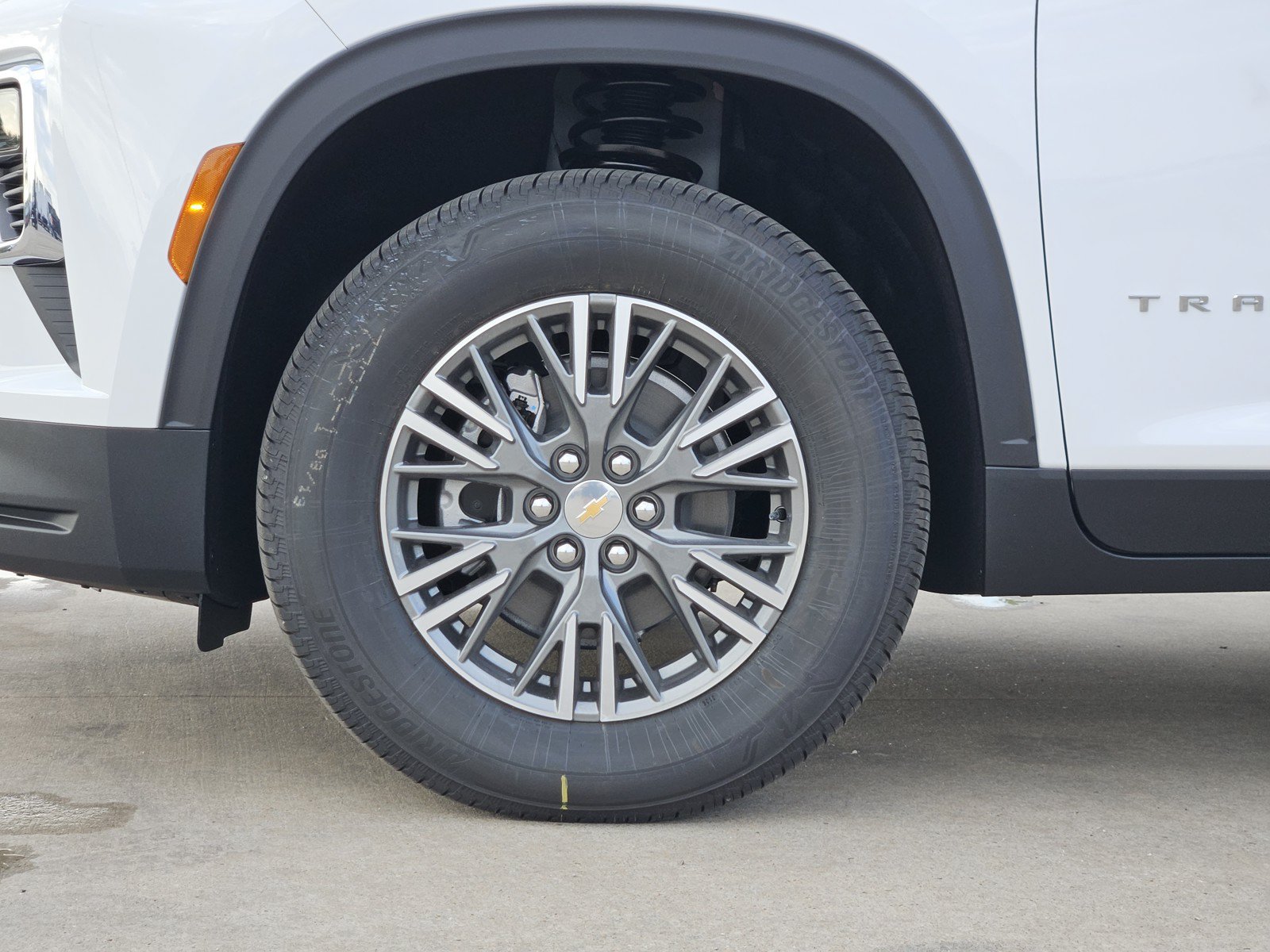 New 2027 Chevrolet Traverse LT w/ Driver Confidence Package FWD image 7