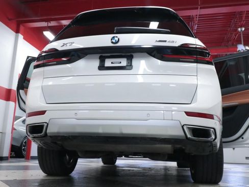 Used 2024 BMW X7 xDrive40i w/ Premium Package AWD/4WD image 36