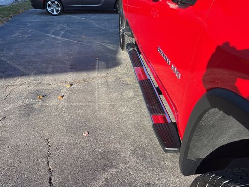 Used 2024 Chevrolet Silverado 2500 LT image 7