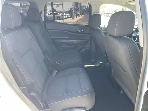 Used 2023 GMC Acadia SLE w/ Driver Convenience Package FWD image 26