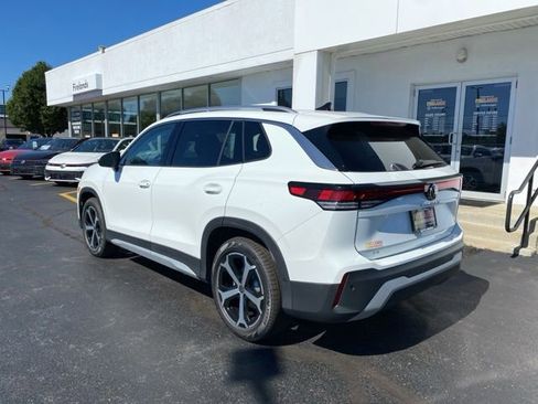 New 2025 Volkswagen Tiguan SE image 11