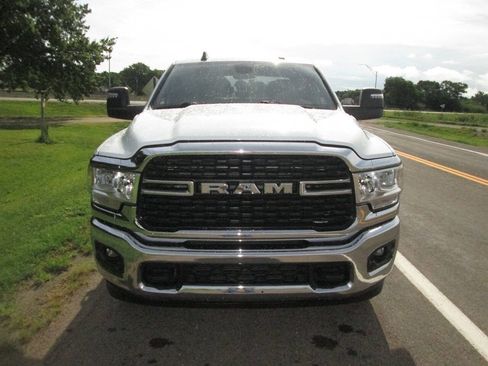 Used 2024 RAM 2500 Big Horn w/ Off Road Package AWD/4WD image 9