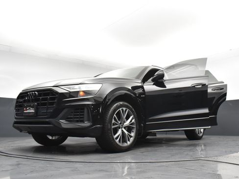 Used 2021 Audi Q8 Premium w/ Black Optic Package AWD/4WD image 38