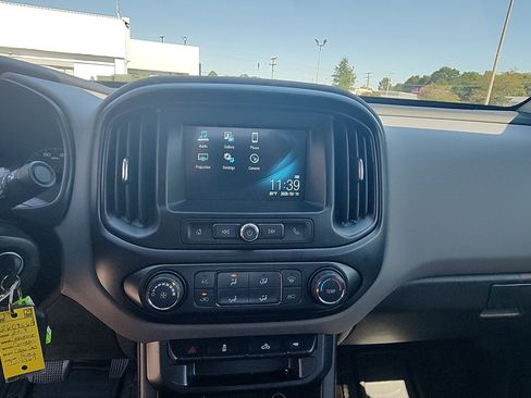 Used 2018 Chevrolet Colorado W/T w/ WT Convenience Package AWD/4WD image 14