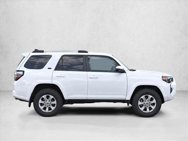 Used 2019 Toyota 4Runner SR5 AWD/4WD image 8