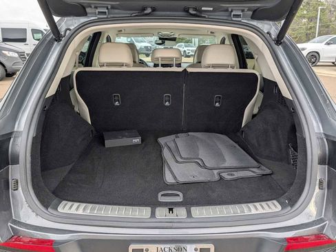 Used 2022 Genesis GV70 2.5T w/ Advanced Package image 32