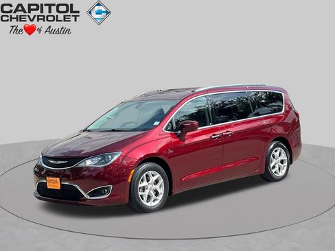 Used 2017 Chrysler Pacifica Touring-L Plus FWD image 1