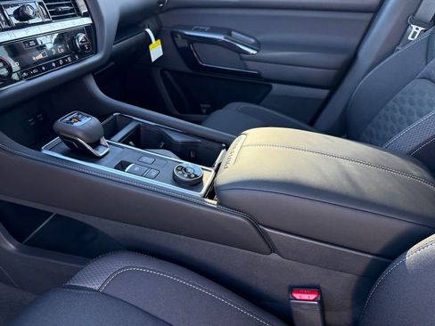 New 2026 Nissan Pathfinder SV image 19