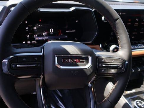 New 2026 GMC Canyon AT4 w/ AT4 Premium Package AWD/4WD image 23