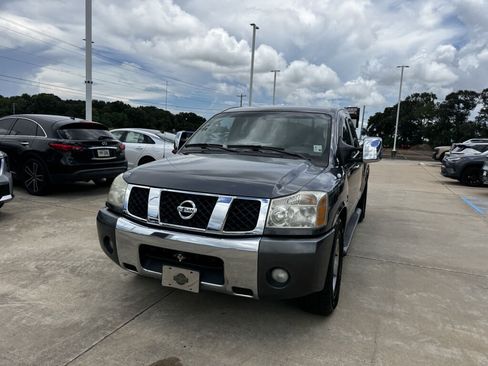 Used 2004 Nissan Titan SE w/ (Tow) Big Tow Pkg RWD image 4