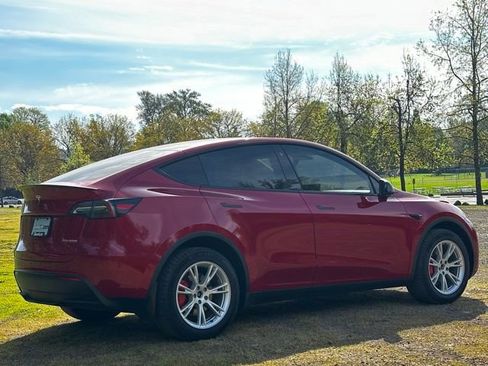 Used 2021 Tesla Model Y Performance image 5