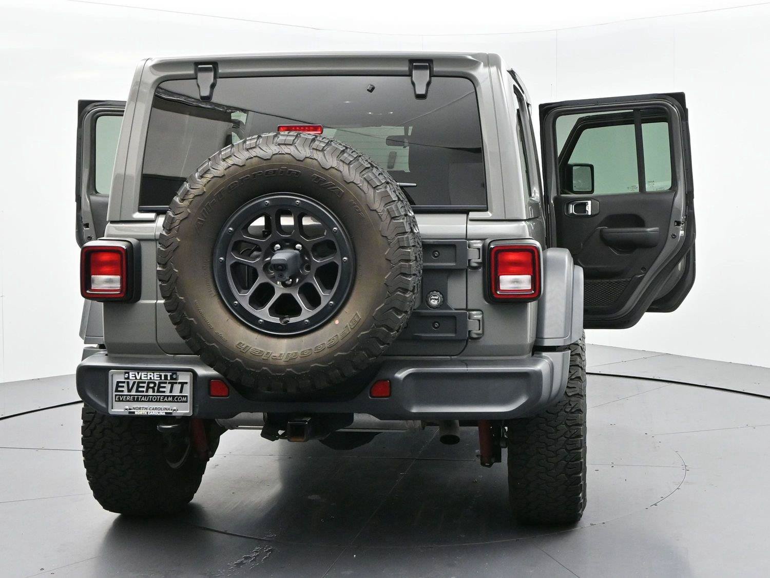 Used 2023 Jeep Wrangler Unlimited Sport AWD/4WD image 36