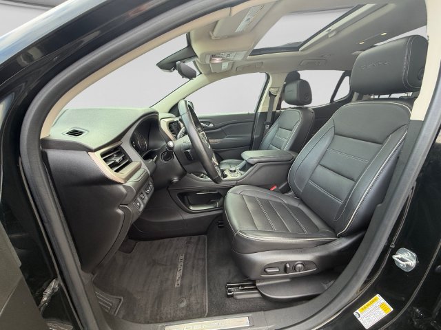 Used 2020 GMC Acadia Denali w/ Technology Package AWD/4WD image 12