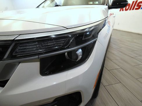 Used 2021 Kia Seltos S AWD/4WD image 8