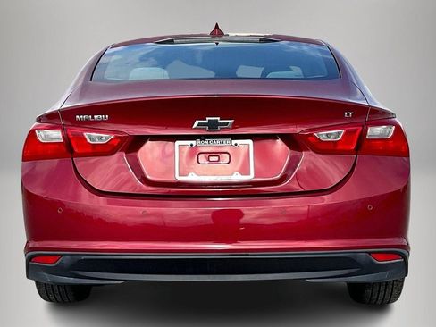 Used 2017 Chevrolet Malibu LT w/ Driver Confidence Package image 6