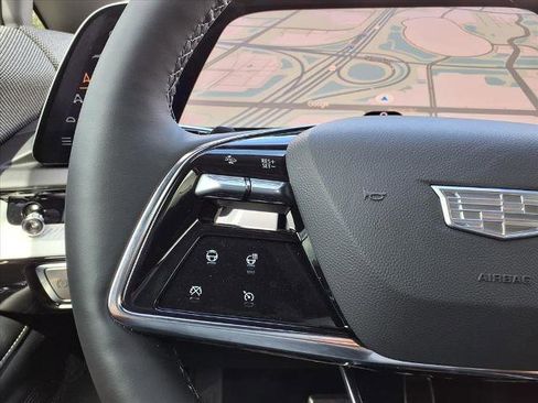 New 2026 Cadillac Optiq Sport 2 image 18