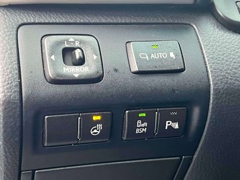 Used 2014 Lexus LS 460 AWD w/ Comfort Package image 24