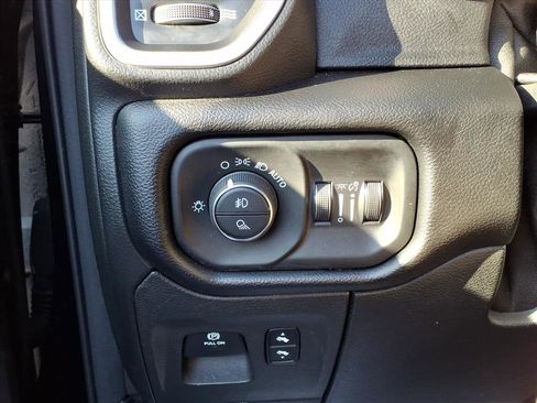 Used 2019 RAM 1500 Big Horn image 11