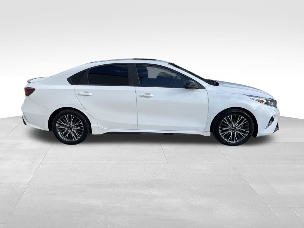 Used 2023 Kia Forte GT-Line w/ GT-Line Premium Package FWD image 4