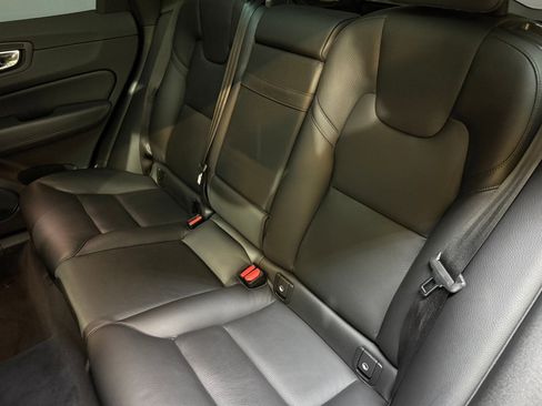 Used 2018 Volvo XC60 T5 Inscription w/ Convenience Package image 37