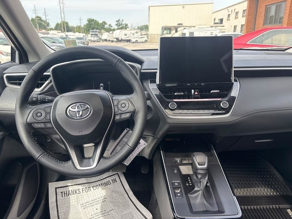 Used 2026 Toyota Corolla Cross XLE w/ Convenience Package FWD image 28