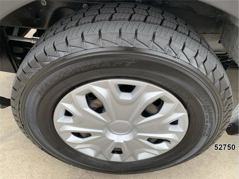 Used 2019 Ford Transit 150 XLT RWD image 22