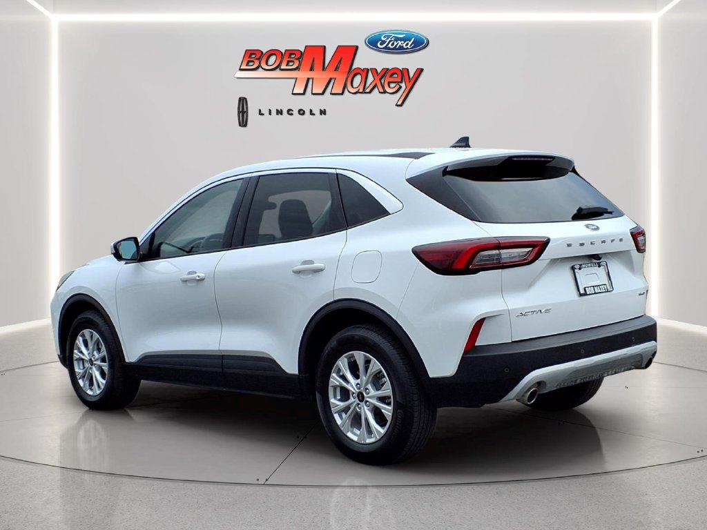 Used 2023 Ford Escape Active w/ Tech Pack #2 AWD/4WD image 7