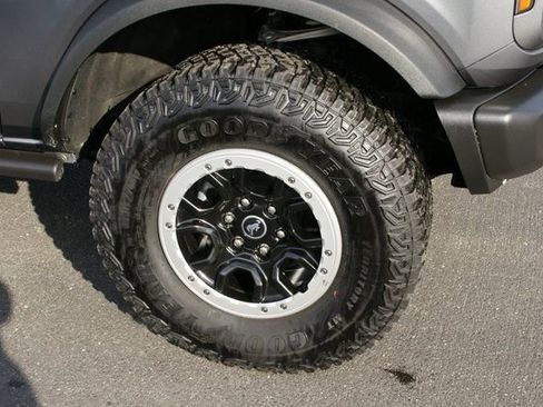 Used 2023 Ford Bronco Badlands w/ Sasquatch Package image 9