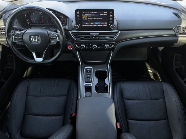 Used 2020 Honda Accord Touring image 11