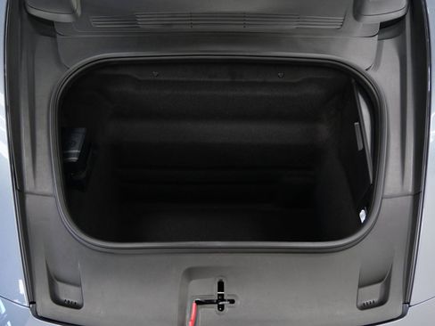 Used 2025 Porsche 911 Carrera image 17