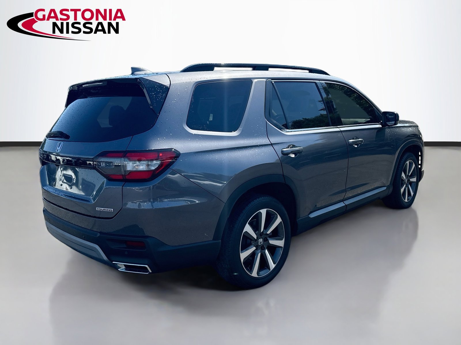 Used 2024 Honda Pilot Touring image 9
