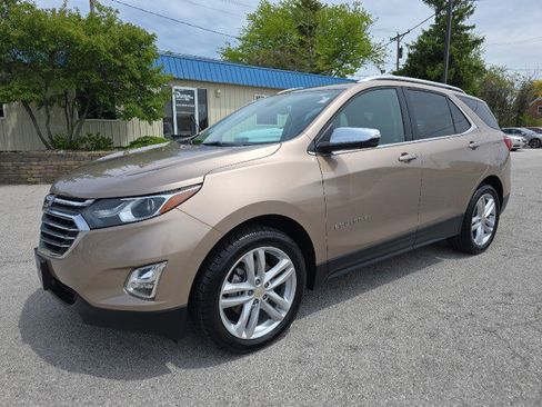 Used 2019 Chevrolet Equinox Premier FWD image 2