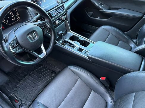 Used 2018 Honda Accord Sport image 11