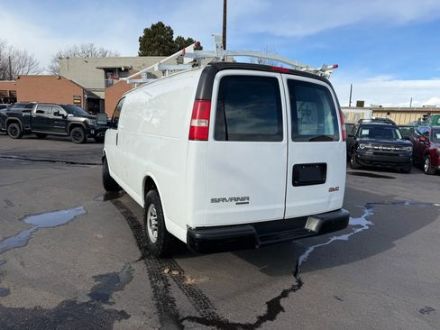 Used 2016 GMC Savana 2500 Van 3D image 5