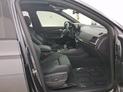 Used 2025 Audi Q5 e Premium Plus image 35