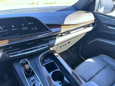 Certified 2024 Cadillac Escalade ESV Premium Luxury w/ Performance Package image 22