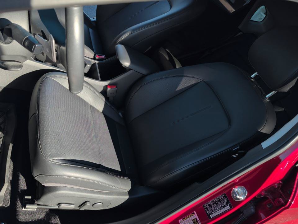 Certified 2024 Hyundai Kona Limited FWD image 30