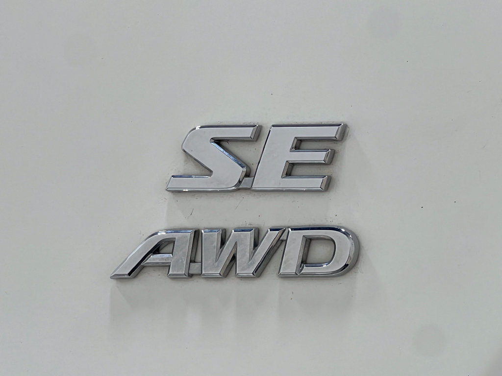 Used 2018 Toyota RAV4 SE w/ Power Extra Value Package AWD/4WD image 40