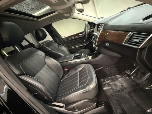 Used 2014 Mercedes-Benz GL 450 4MATIC w/ Lane Tracking Package image 26