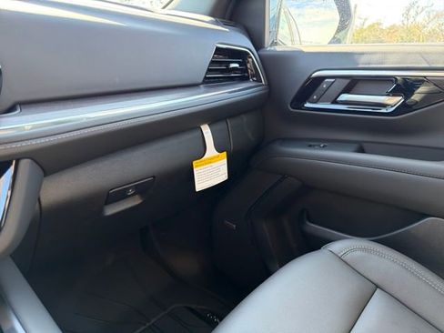 New 2026 Chevrolet Suburban LT w/ Comfort Package image 36
