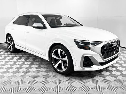Certified 2024 Audi SQ8 Prestige image 1