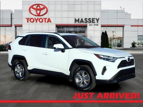 Used 2024 Toyota RAV4 XLE image 1