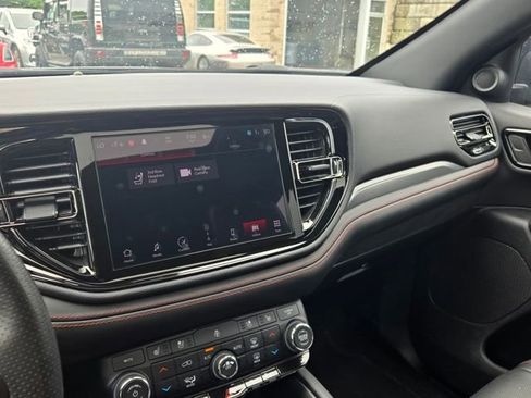 Used 2024 Dodge Durango GT image 38