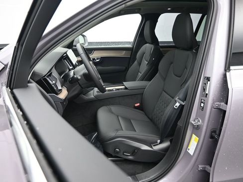 New 2026 Volvo XC90 B5 Plus w/ Protection Package image 20